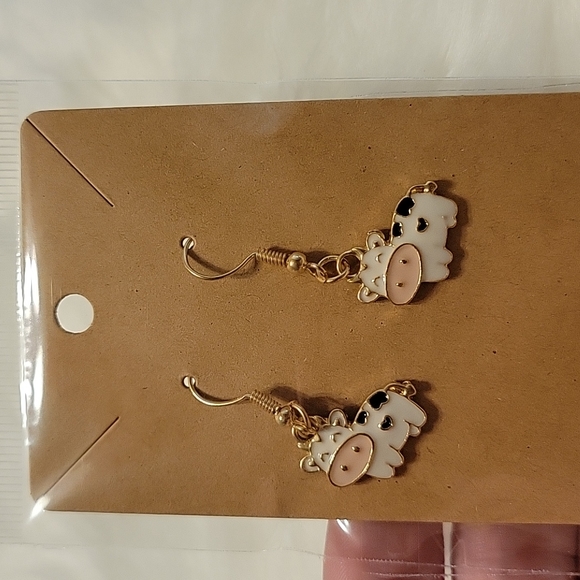 Jewelry - Happy Cow dangling earrings